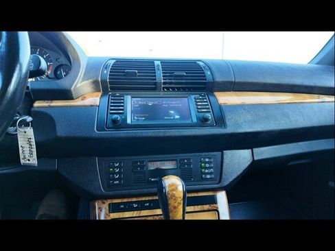 Used 2003 BMW X5 3.0i image 10