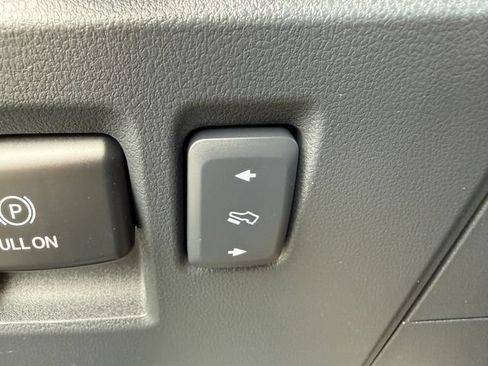 Used 2024 Ford F150 Lariat w/ Equipment Group 502A High AWD/4WD image 24