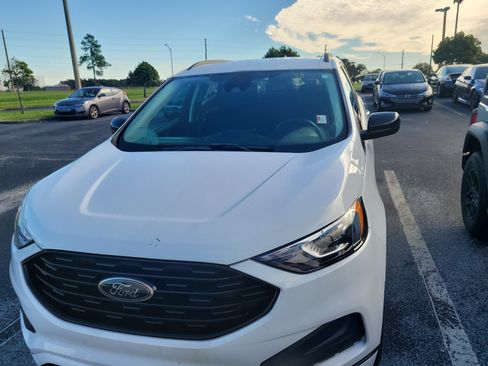 Used 2024 Ford Edge SE w/ Black Appearance Package AWD/4WD image 2
