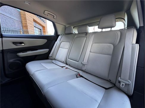 Used 2024 Nissan Ariya AWD image 16