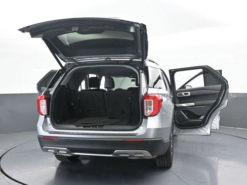 Used 2022 Ford Explorer XLT w/ Equipment Group 202A image 72