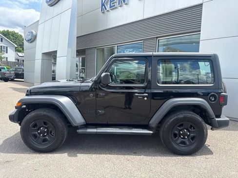 Used 2023 Jeep Wrangler Sport AWD/4WD image 9
