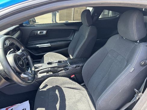 Used 2020 Ford Mustang Coupe RWD image 9