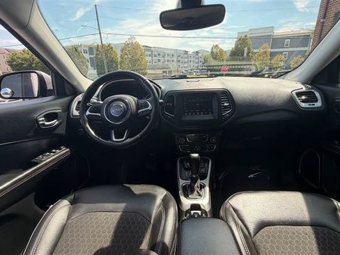 Used 2018 Jeep Compass Latitude w/ Popular Equipment Group AWD/4WD image 25