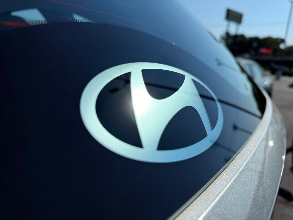New 2025 Hyundai Tucson SE FWD image 9