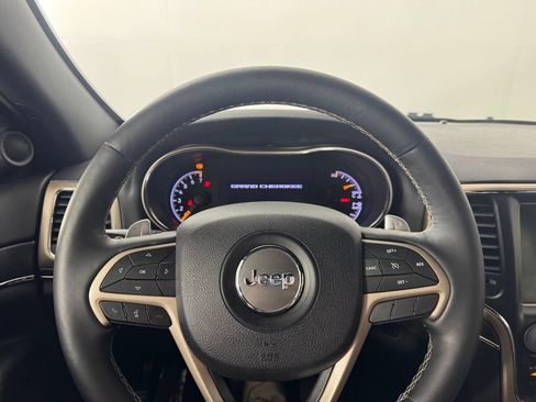 Used 2017 Jeep Grand Cherokee Limited AWD/4WD image 14