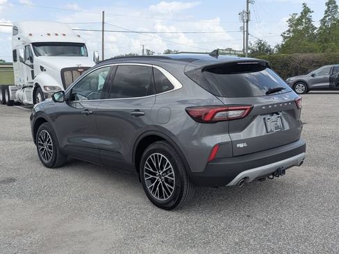 Used 2026 Ford Escape SE w/ PHEV Premium Package FWD image 6