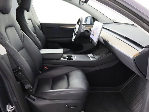 Used 2023 Tesla Model Y Long Range image 16