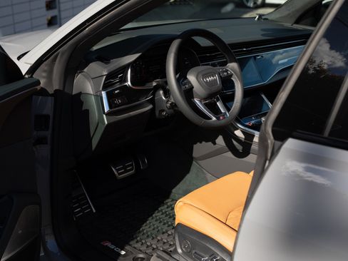 Used 2023 Audi RS Q8 AWD/4WD image 5