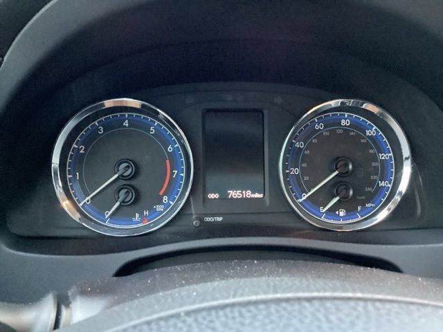 Used 2018 Toyota Corolla LE FWD image 24