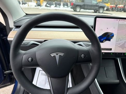 Used 2021 Tesla Model Y Long Range image 16