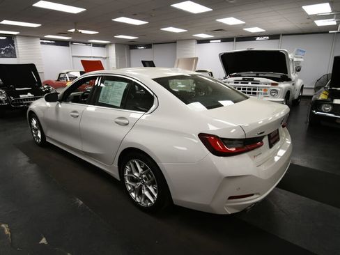 Used 2025 BMW 330i xDrive Sedan AWD/4WD image 5