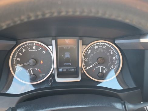 Used 2021 Toyota Tacoma SR5 image 21