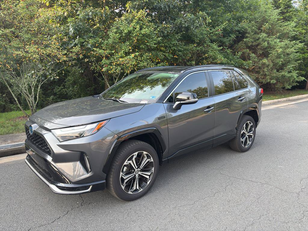 Used 2024 Toyota RAV4 XSE w/ Weather Package AWD/4WD image 4