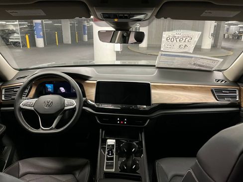 New 2026 Volkswagen Atlas SE image 7