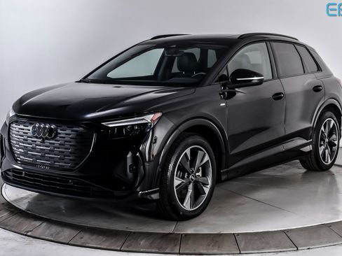 Used 2024 Audi Q4 e-tron Premium Plus image 2