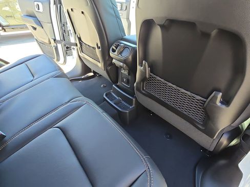 New 2026 Jeep Wrangler Unlimited Sahara AWD/4WD image 12