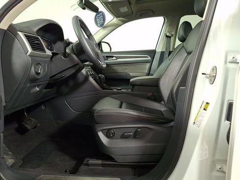 Used 2023 Volkswagen Atlas SE image 15