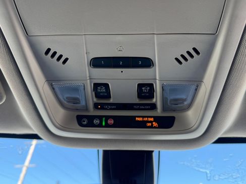 Used 2020 GMC Acadia Denali w/ LPO, Floor Liner Package image 36