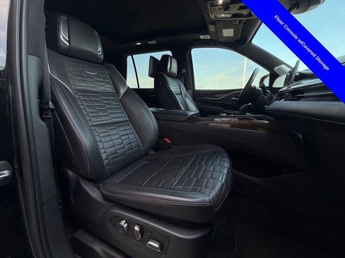 Used 2021 Cadillac Escalade Sport Platinum AWD/4WD image 25