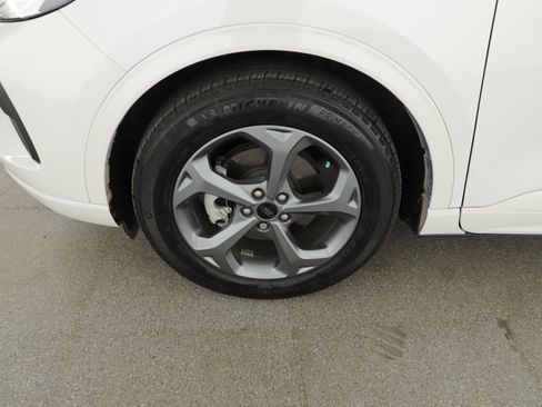 Used 2024 Ford Escape ST-Line w/ Equipment Group 301A FWD image 6