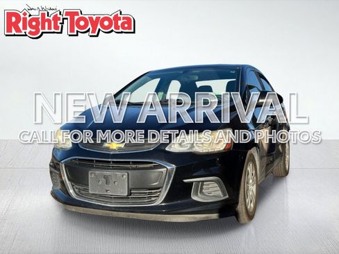 Used 2017 Chevrolet Sonic LS FWD image 1