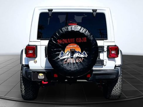 Used 2025 Jeep Wrangler Unlimited Rubicon AWD/4WD image 5