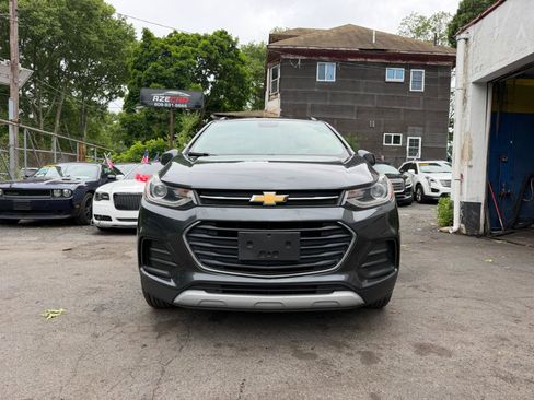 Used 2018 Chevrolet Trax LT w/ LT Convenience Package AWD/4WD image 10