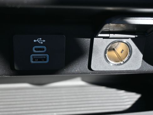 New 2026 Ford F550 4x4 Crew Cab image 32