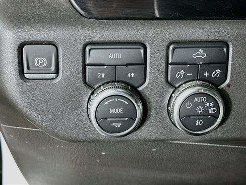 Used 2024 GMC Sierra 1500 Elevation AWD/4WD image 17