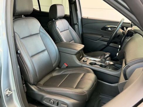 Certified 2023 Chevrolet Traverse RS w/ LPO, Floor Liner Package AWD/4WD image 15