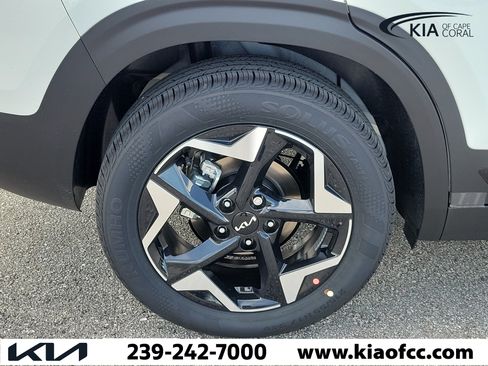 New 2026 Kia Seltos S FWD image 9