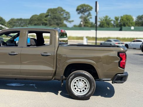 Used 2023 Chevrolet Colorado W/T RWD image 12