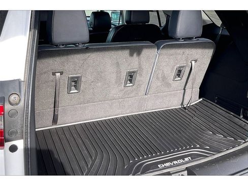 Used 2020 Chevrolet Traverse Premier image 11