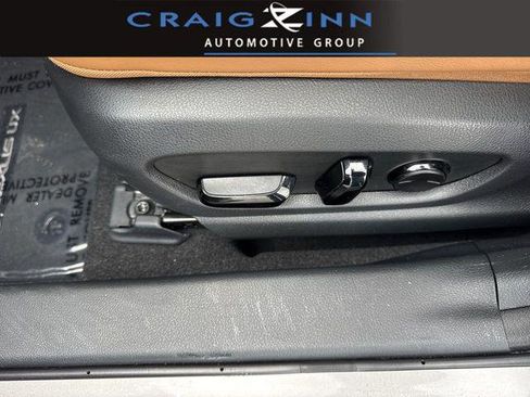 Certified 2021 Lexus UX 200 w/ Accessory Package (Z1) image 12