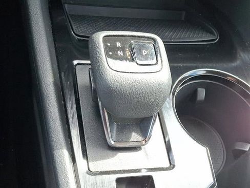 Used 2023 Nissan Rogue SV image 45