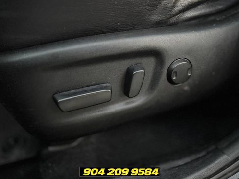 Used 2016 Toyota RAV4 Limited FWD image 31