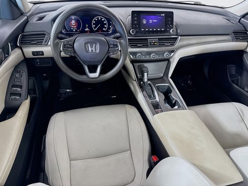 Used 2018 Honda Accord LX image 17