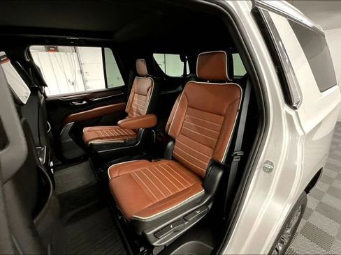 Used 2023 GMC Yukon Denali Ultimate AWD/4WD image 25