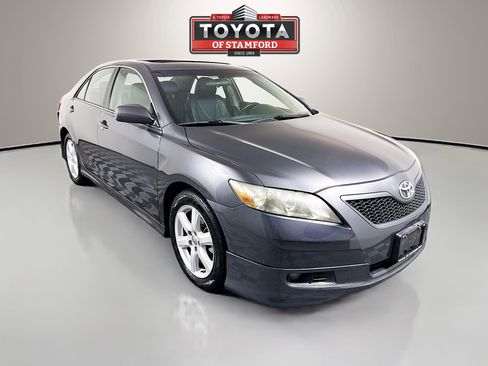 Used 2009 Toyota Camry SE image 1