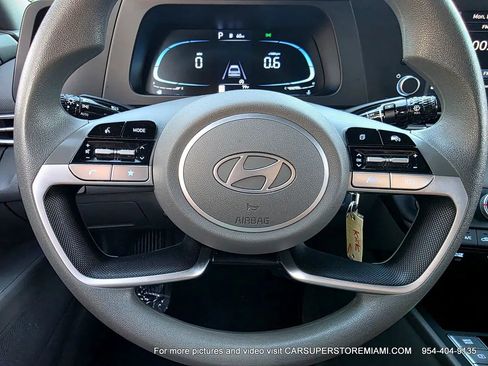 Used 2024 Hyundai Elantra SE image 53