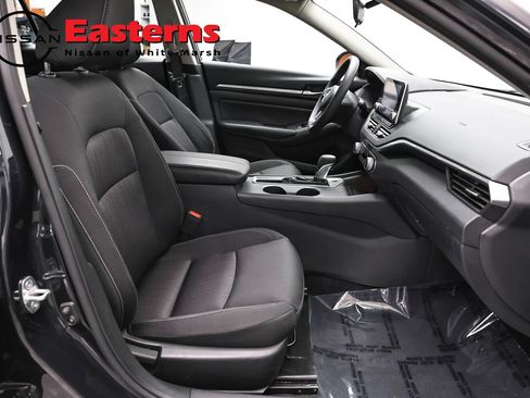 Used 2022 Nissan Altima 2.5 SV FWD image 23