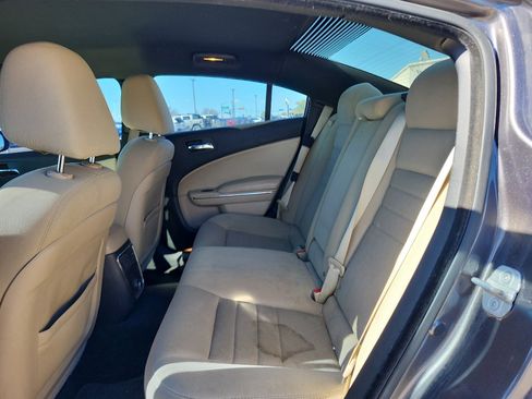 Used 2013 Dodge Charger SE w/ Connectivity Group image 11