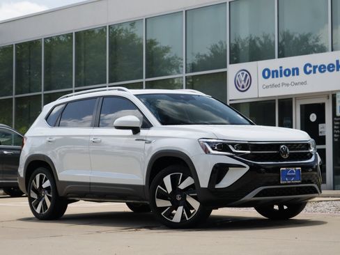Certified 2024 Volkswagen Taos SEL AWD/4WD image 1