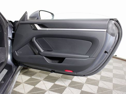 Used 2025 Porsche 911 Carrera image 38