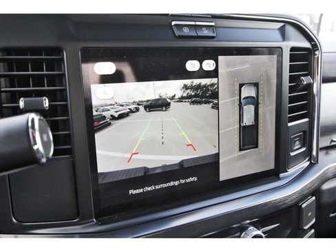 Used 2025 Ford F250 Lariat w/ FX4 Off-Road Package image 25