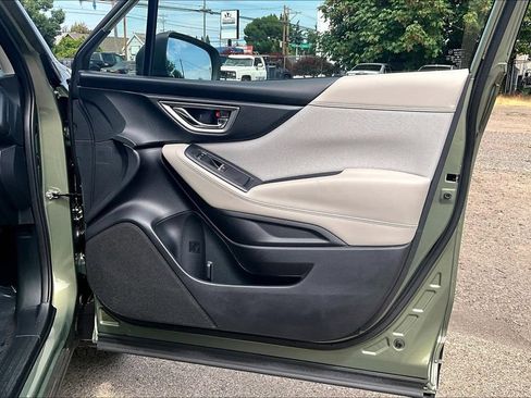 Used 2019 Subaru Forester Premium w/ All-Weather Package AWD/4WD image 23