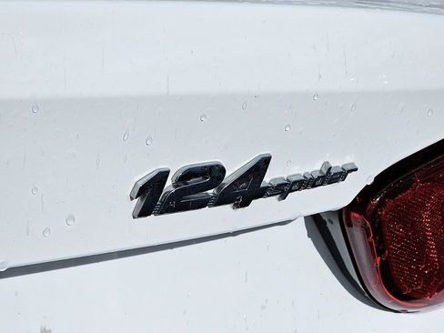 Used 2017 FIAT 124 Spider Lusso image 13