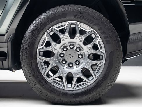 Used 2024 GMC Hummer EV 3X AWD/4WD image 24