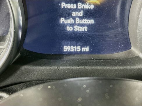 Used 2022 Jeep Wrangler Unlimited Rubicon w/ Cold Weather Group AWD/4WD image 19